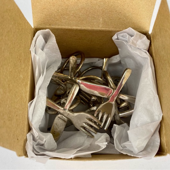 Pier 1 Napkin Rings set of 8, knife and fork design, silver plated - Picture 7 of 8